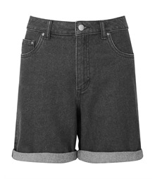 Women?s denim shorts